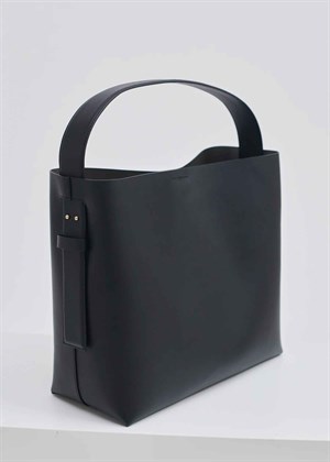 Leata maxi leather bag Black Second Female 
