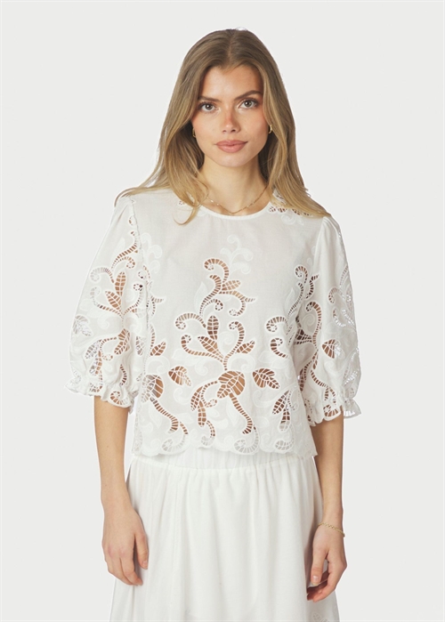 Fia embroiedery bluse White Neo Noir 