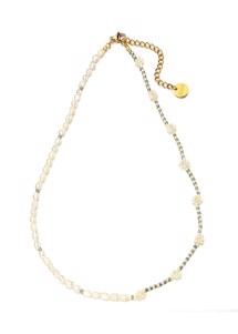 Daisy freshwater necklace Olive Sui Ava 