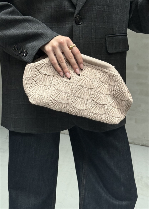 Shelly clutch Oyster Pink Pico 