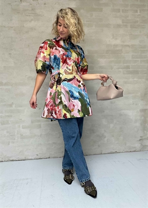 Structured sleeve midi kjole Loves Me, Loves Me Not Stine Goya 