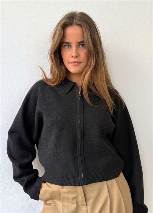 Svea zip cardigan Dark Grey Melange Boii Studios