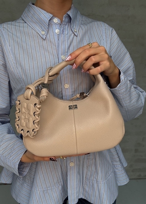 Hobo Mini Grained bag White Pepper A6978 Ganni 