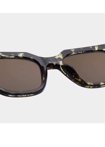 Kaws solbrille Black/Yellow Tortoise A.Kjærbede 