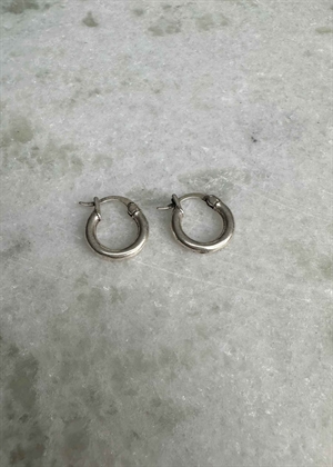 Amanda small hoops Silver Pico 