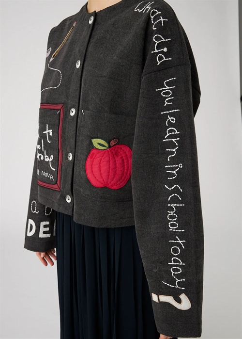 Back To School Embroidered jakke Almond Black Stella Nova 