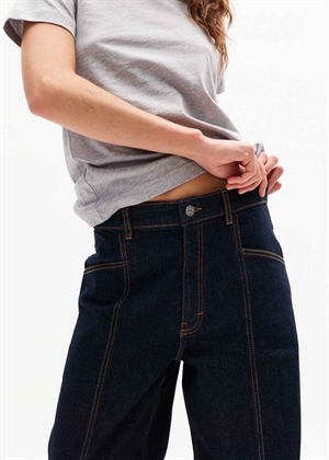 Nara NO.02 jeans Dark Blue Rinse Baum Und Pferdgarten 