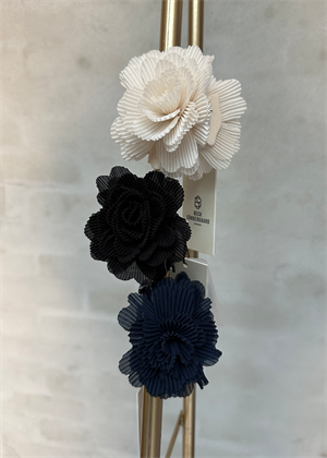 Plisse flower hair clip Navy Blue Becksøndergaard 