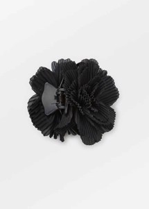 Plisse flower hair clip Sort Becksøndergaard 