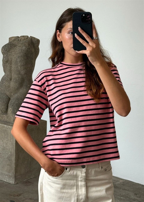 Mejse stripe tee Pink/Black Boii Studios 