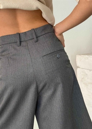 Agni shorts Medium Grey Boii Studios 