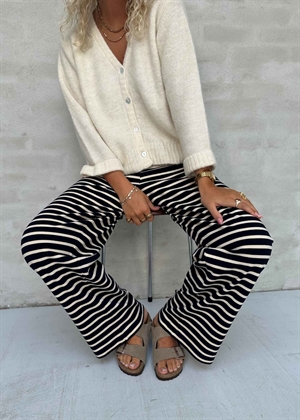 Zoe stripe buks Navy/Offwhite Boii Studios 