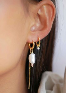 Adeline earring Pearl Enamel 
