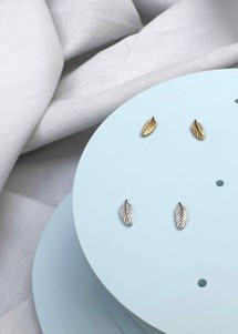 Leaf stud Gold Enamel 