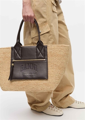 Easy shopper medium raffia Seal Brown A6823 Ganni 