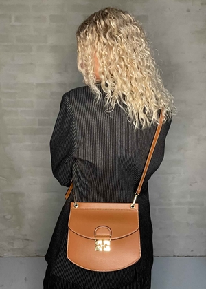 Apo-G small taske Caramel Café A6448 Ganni 