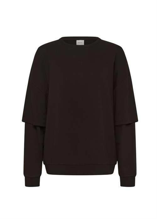 Gilsa layered sweat Ganache Gestuz 