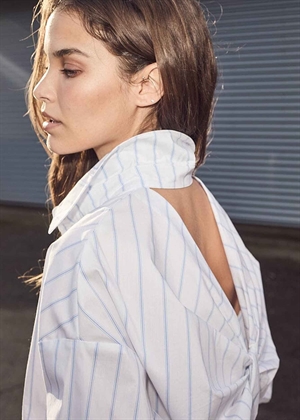 Fine line twist bow skjorte Blue Stripe HAUTE L'AMITIÈ