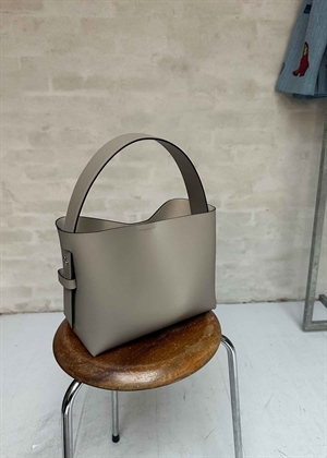 Leata Leather bag Roasted Cashew Second Female 