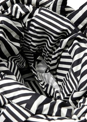 Pillow duvet dream aop bag Stripe Play aop/Black Mads Nørgaard