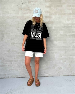 Muse Logo oversize tee Sort Copenhagen Muse 
