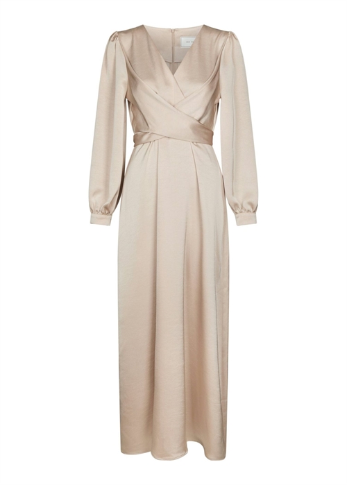 Bretti heavy sateen kjole Champagne Neo Noir 