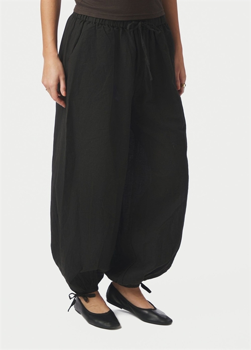 Roxane Balloon linen buks Sort Neo Noir 