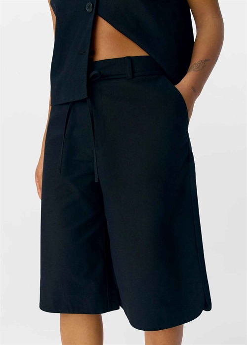 Aura mw bermuda shorts Sort Object 