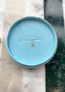 Alphabet crystal stud I Forgyldt Pico 