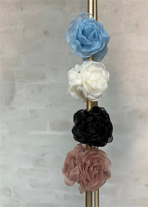 Organza flower claw Black Pico 