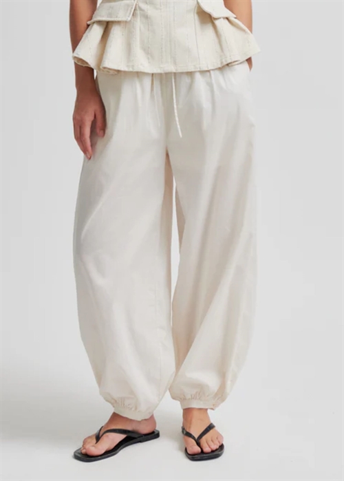 Avida buks Eggnog Second Female 