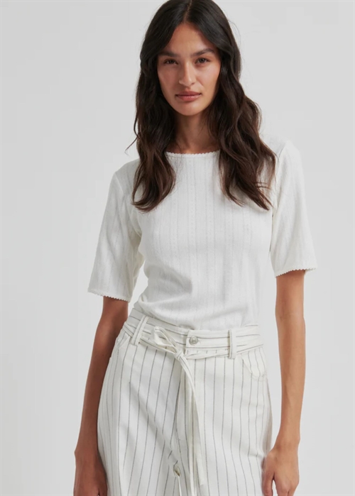 Rosia ss tee Tofu Second Female 