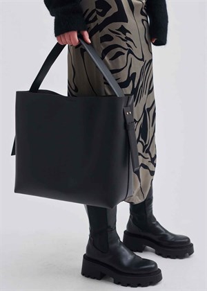 Leata maxi leather bag Sort Second Female 