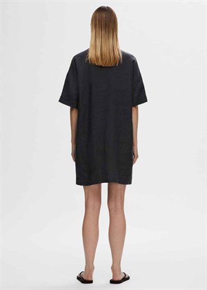 Linnie 2/4 linen skjorte kjole Black Selected Femme 