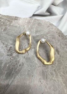 Flow earring Gold Sorelle Jewellery 